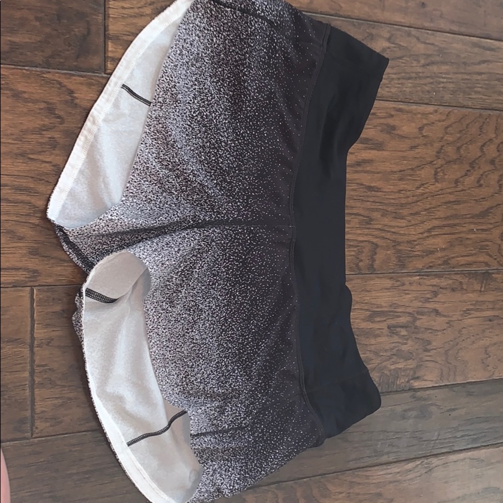 Lululemon speed up shorts 2.5”
